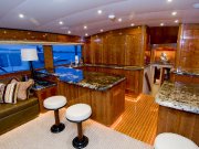 Jarrett Bay 70 - Salon