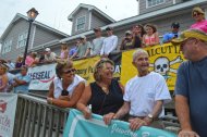 legendary boat builder Omie Tillet at the weigh-in