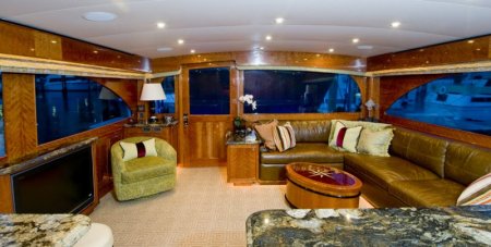 Jarrett Bay 70 - Salon