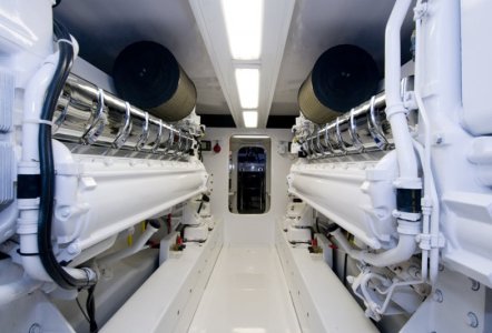 Jarrett Bay 70 - Engine Room