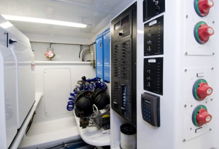 Jarrett Bay 70 - Engine Room