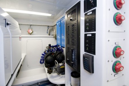 Jarrett Bay 70 - Engine Room