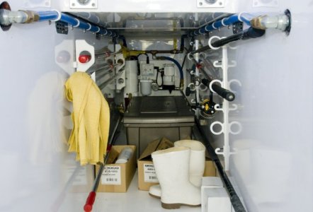 Jarrett Bay 70 - Engine Room