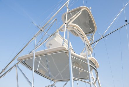 Jarrett Bay 43 HTX - tower & buggy top