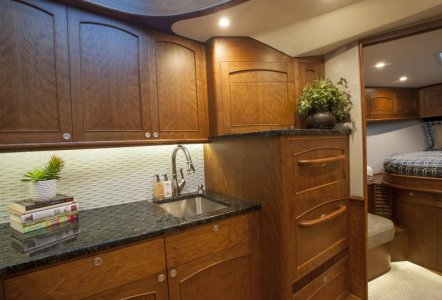 Jarrett Bay 43 HTX - galley