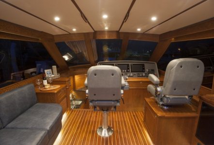 Jarrett Bay 43 HTX - salon