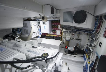 Jarrett Bay 43 HTX - engine room