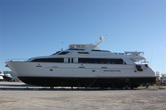 100' Hatteras - Bravina