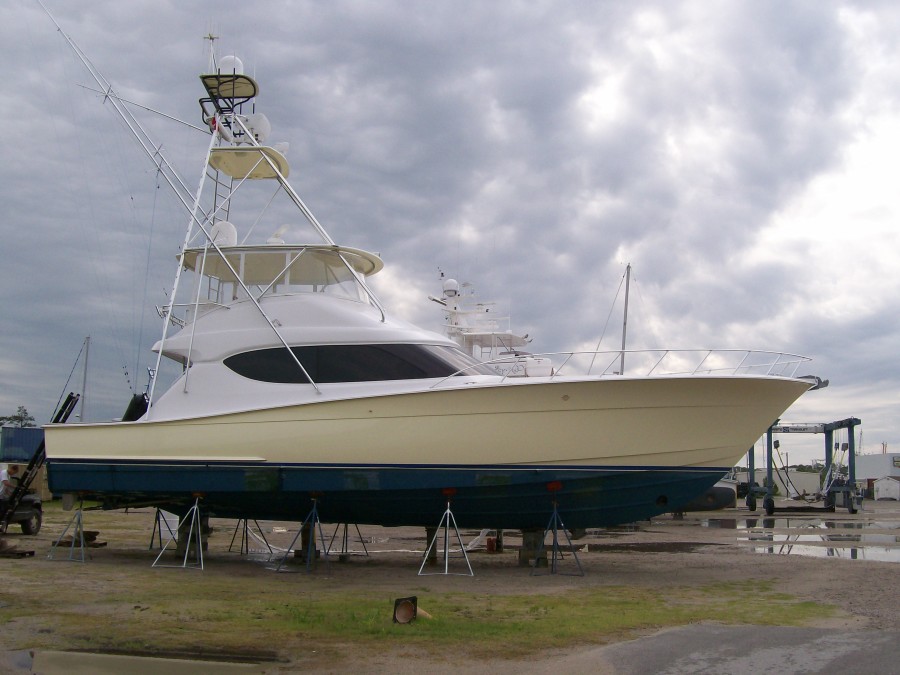 Repairing Cracked Shafts on a Hatteras 60C