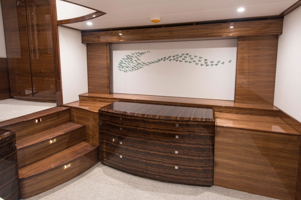 JB 90 master stateroom